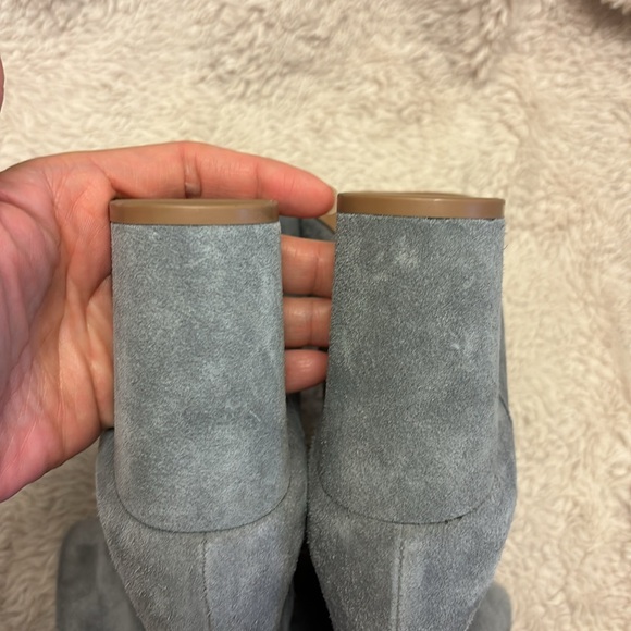Chinese Laundry Bootie Women's 8 Gray Kipper Split Suede Slouchy Pull on - Picture 7 of 11